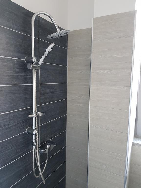 Vila Tatjana Guest House Vuno Екстериор снимка