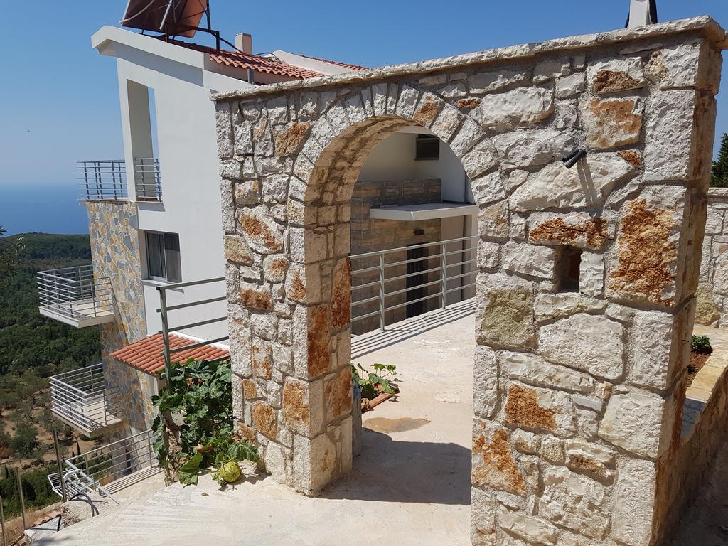 Vila Tatjana Guest House Vuno Екстериор снимка